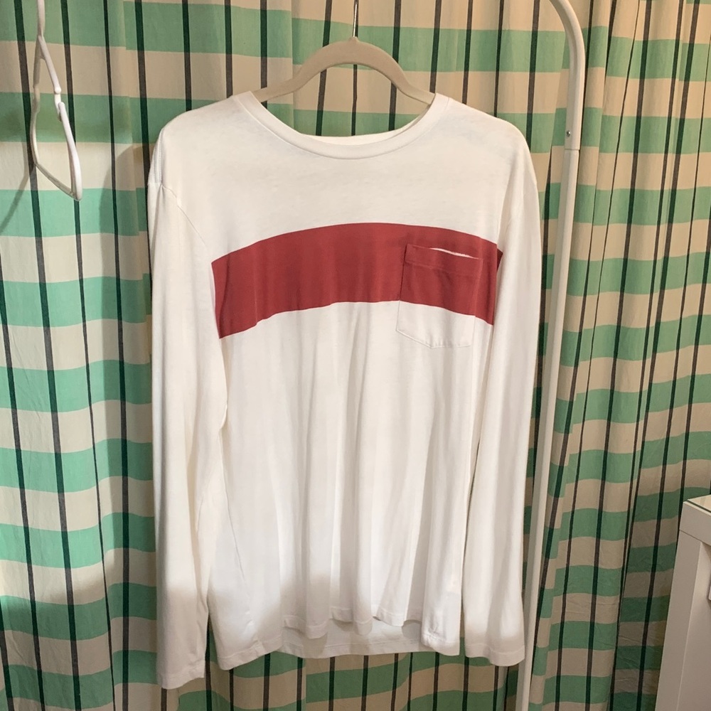 Old Navy Soft-Washed Gray and White Tee